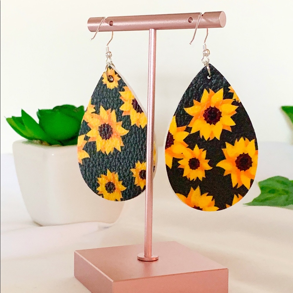 Faux leather water drop earrings